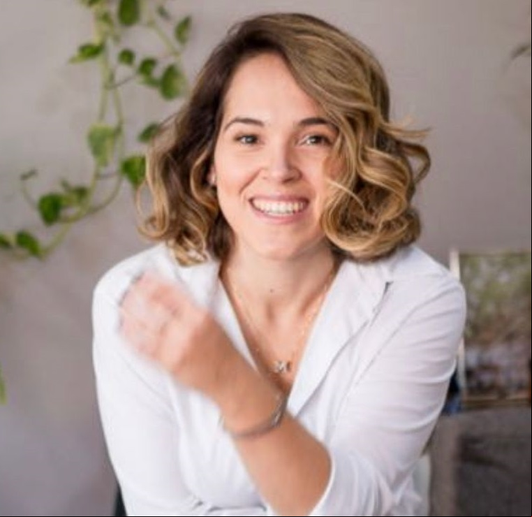 Colunista Maria Constantino