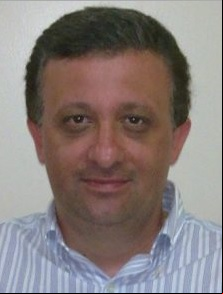 Colunista Claudio Italo Scura