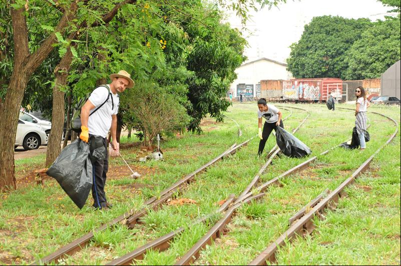 José Reis - Em Prudente, 60 voluntários participaram da ação em alusão ao Dia Mundial da Limpeza